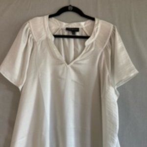 Lane Bryant ivory blouse, Size 24, EUC